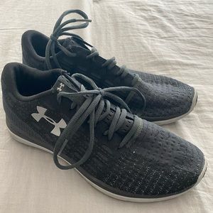 Black Under Armour Tennis Shoes